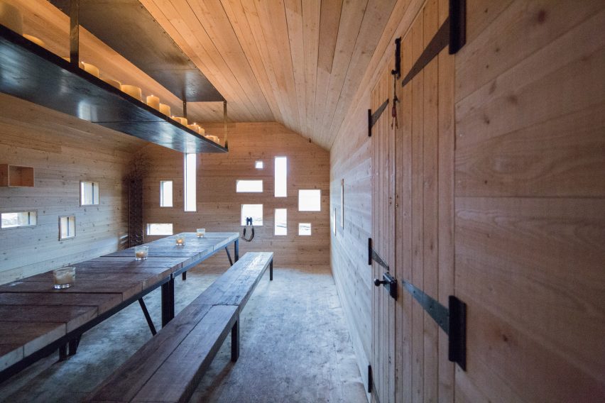 Modernist highland hut by Moxon Architects