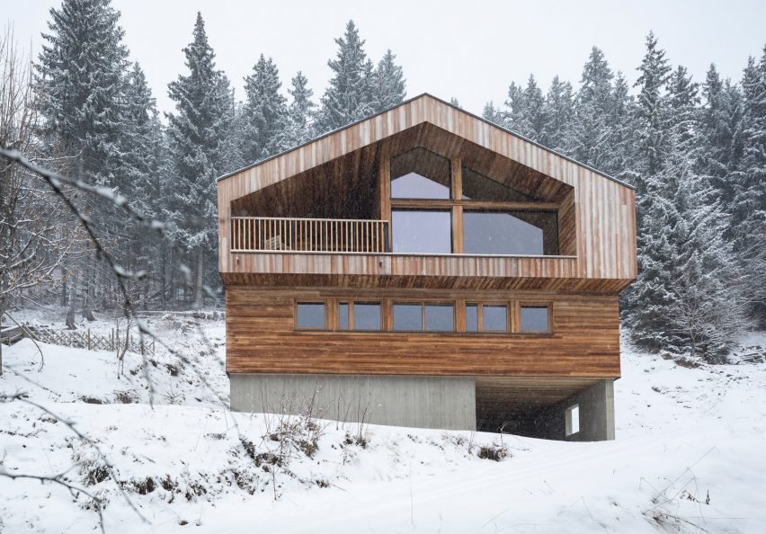 Mountain House by Studio Razavi Architecture