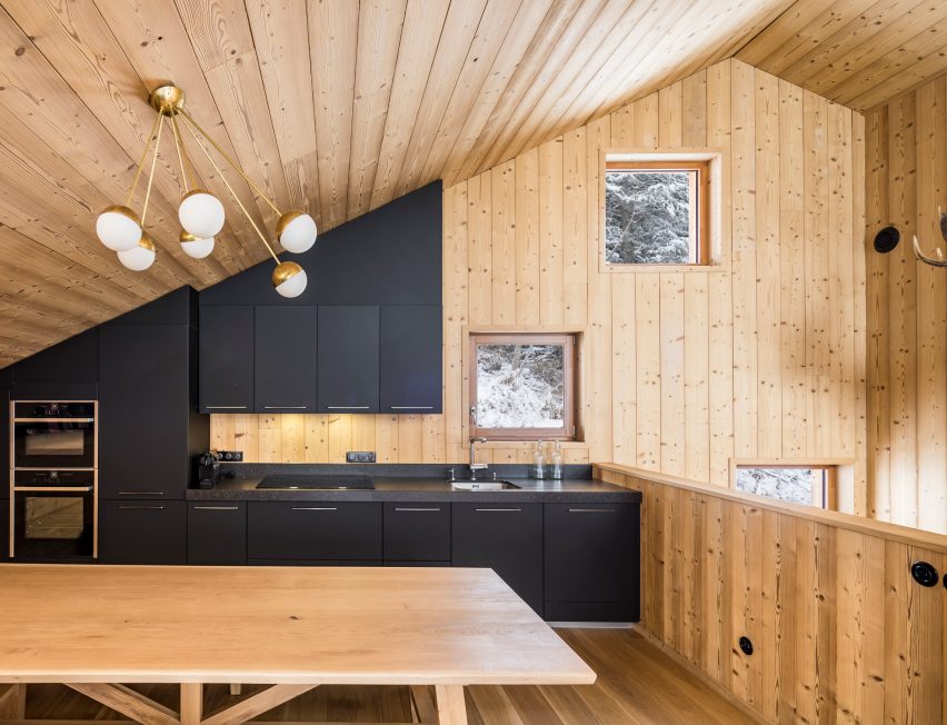Mountain House by Studio Razavi Architecture