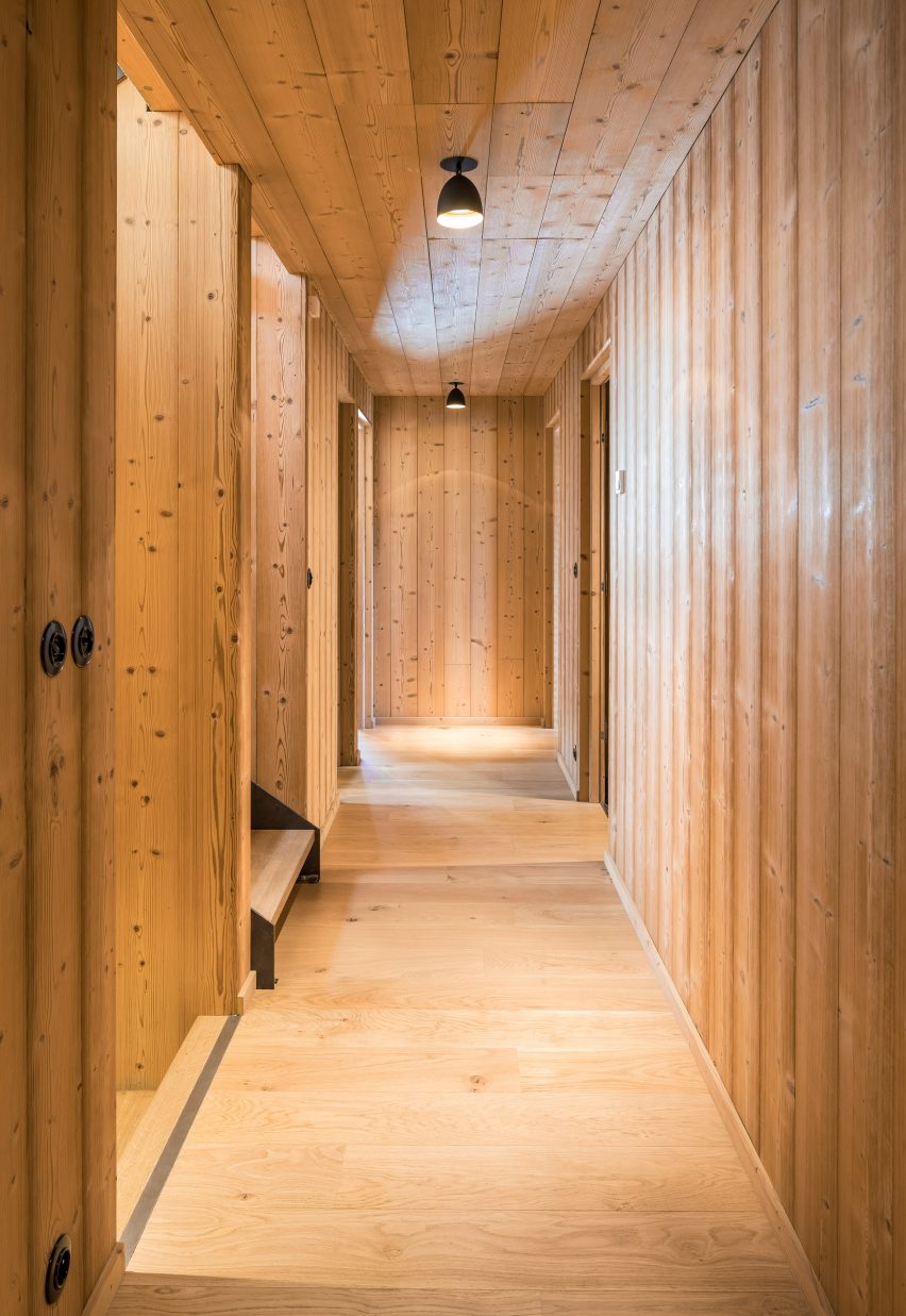 Mountain House by Studio Razavi Architecture