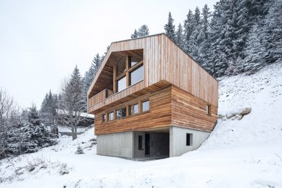 Mountain House by Studio Razavi Architecture