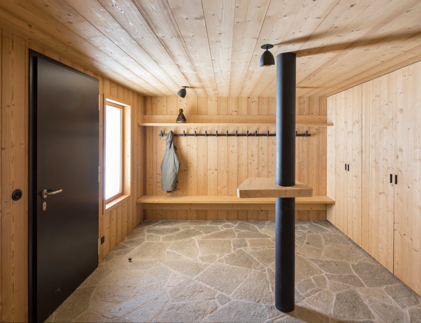 Mountain House by Studio Razavi Architecture