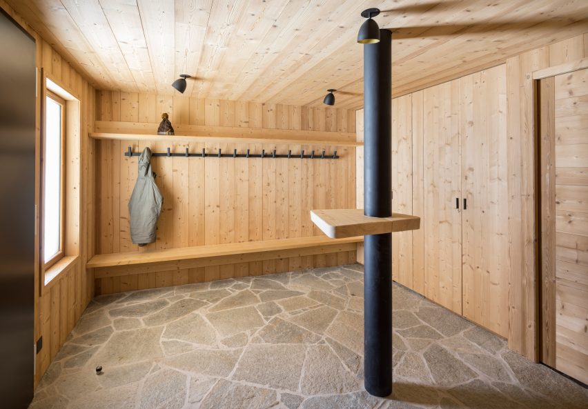 Mountain House by Studio Razavi Architecture