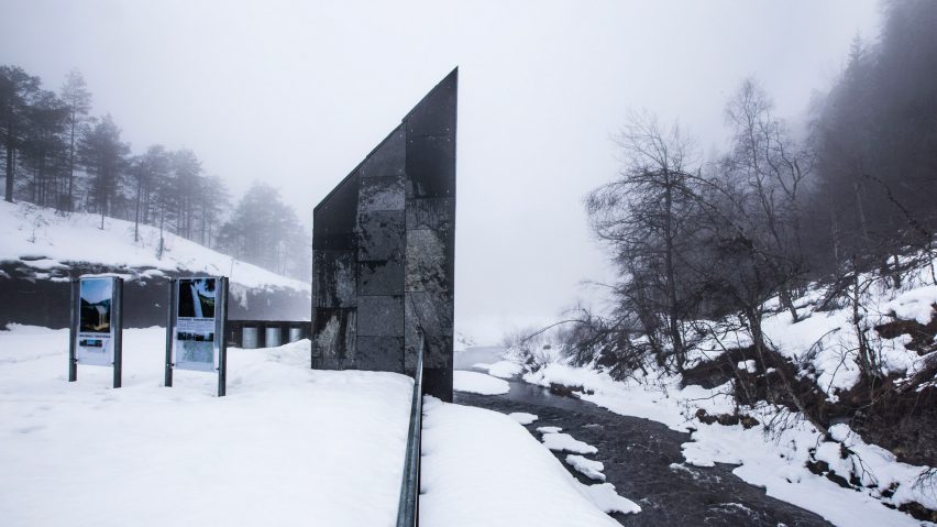 Fortunen completes toilet block with views of a Norwegian waterfall