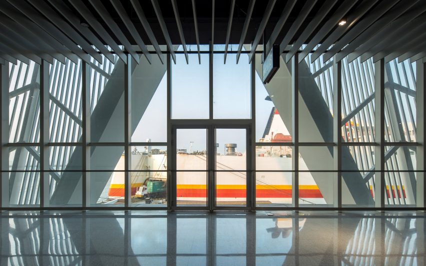 Qingdao Cruise Terminal by Mozhao Studio