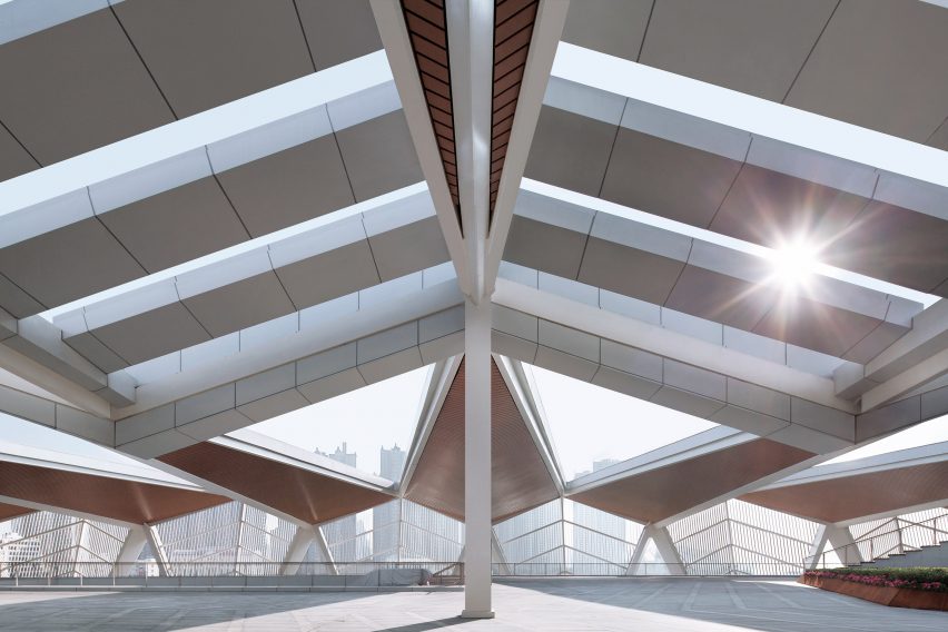 Qingdao Cruise Terminal by Mozhao Studio