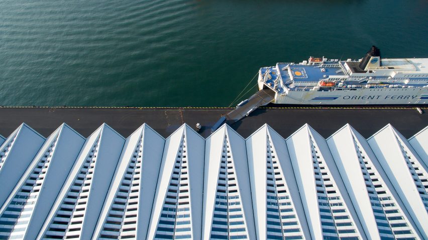 Qingdao Cruise Terminal by Mozhao Studio
