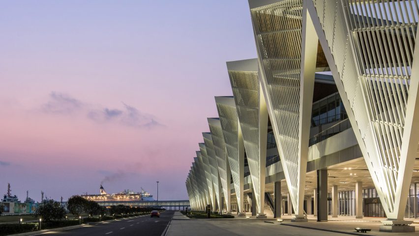 Qingdao Cruise Terminal by Mozhao Studio