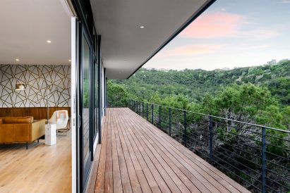North Arrow Studio create Road Runner Residence in Texas