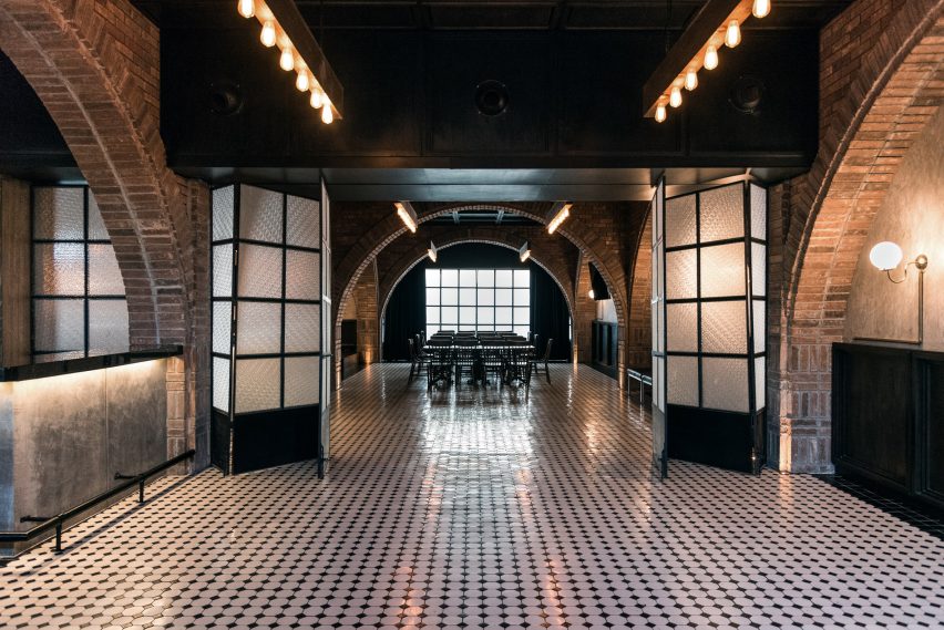 Salon Sociedad by Communal