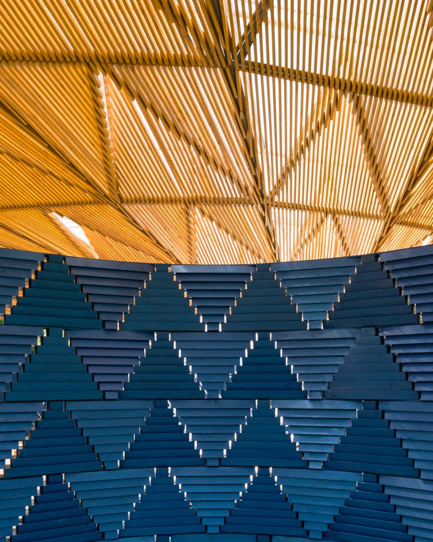 Serpentine Pavilion by Jim Stephenson