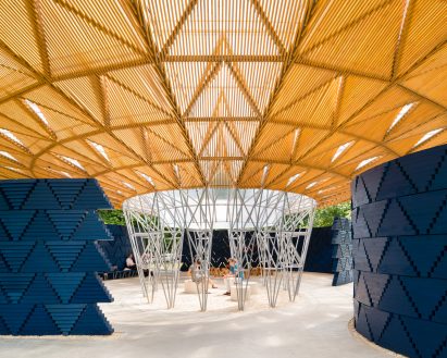 Serpentine Pavilion by Jim Stephenson