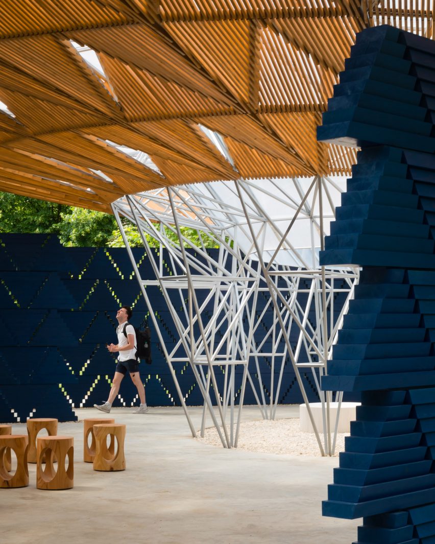 Serpentine Pavilion by Jim Stephenson