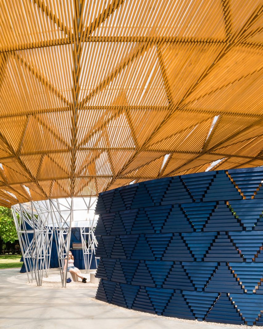 Serpentine Pavilion by Jim Stephenson