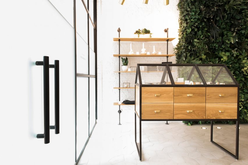 Serra weed dispensary in Portland, Oregon