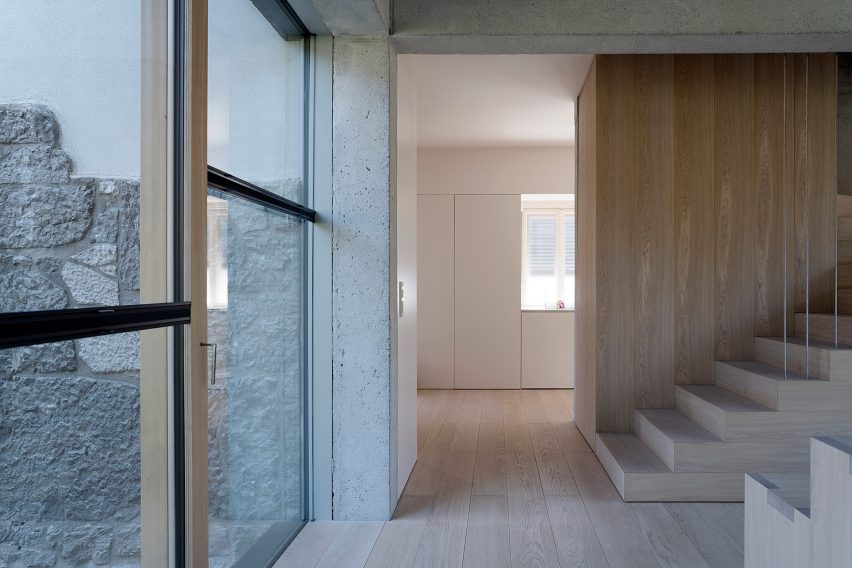 Shoebox House by OFIS Architects