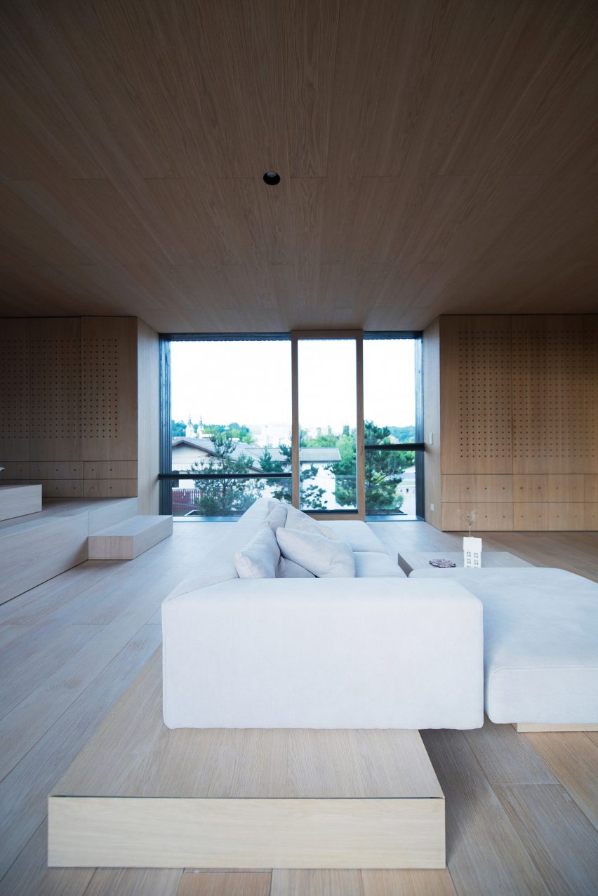 Shoebox House by OFIS Architects