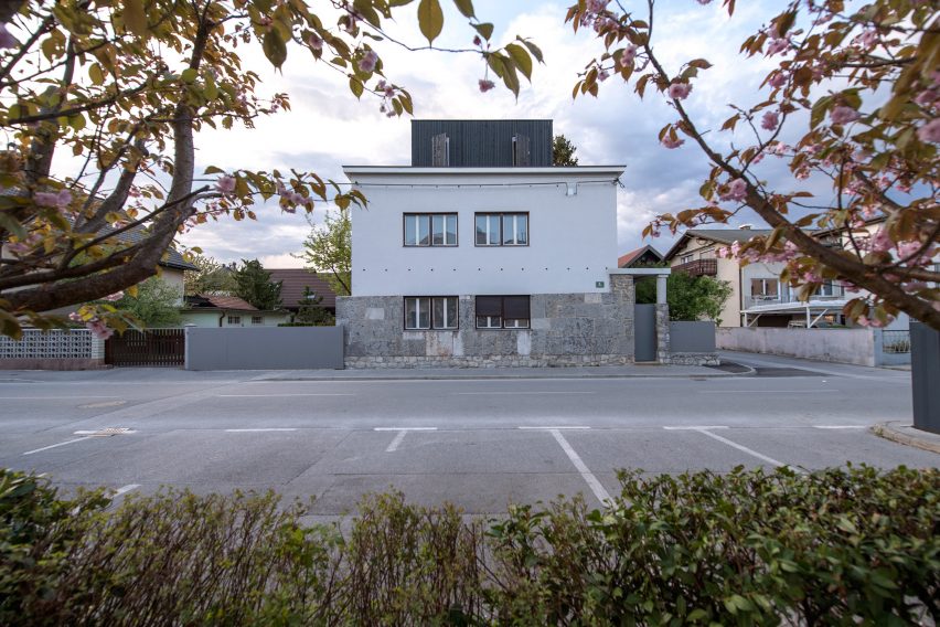 Shoebox House by OFIS Architects