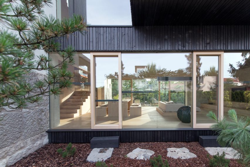 Shoebox House by OFIS Architects