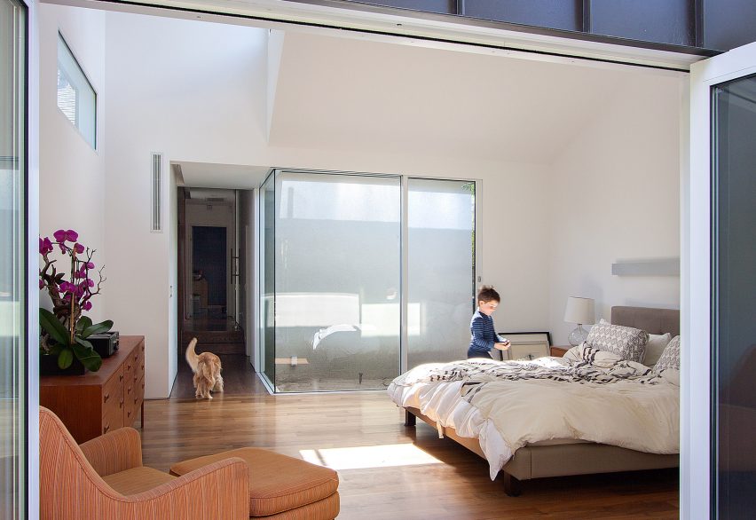 Shurkin Residence by Casey Hughes Architects