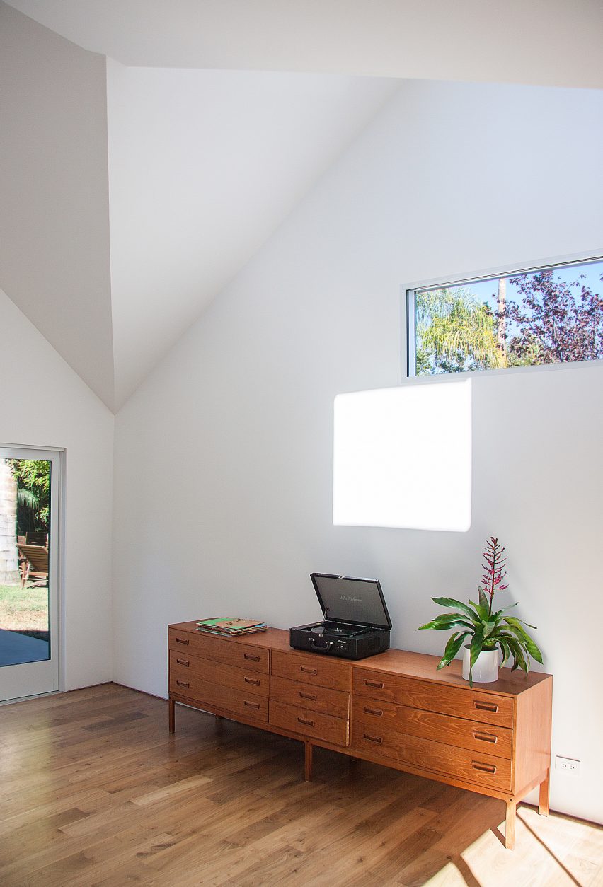 Shurkin Residence by Casey Hughes Architects