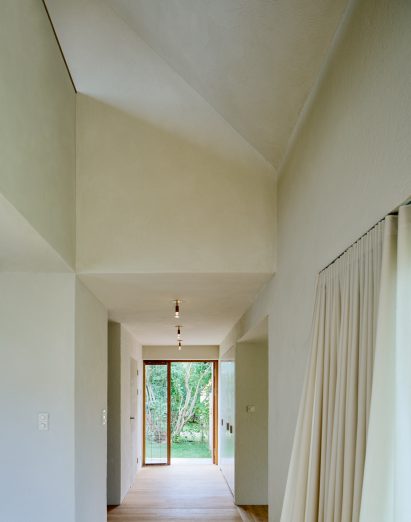South of Sweden summerhouse by MAKA Arkitektur
