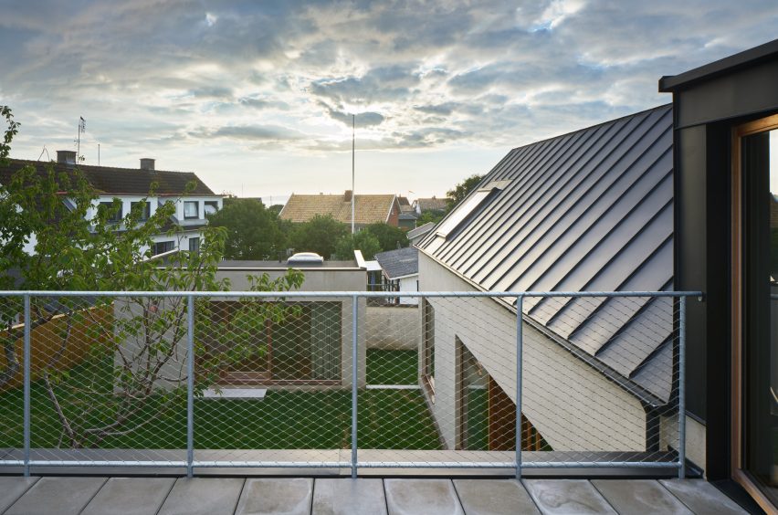 South of Sweden summerhouse by MAKA Arkitektur