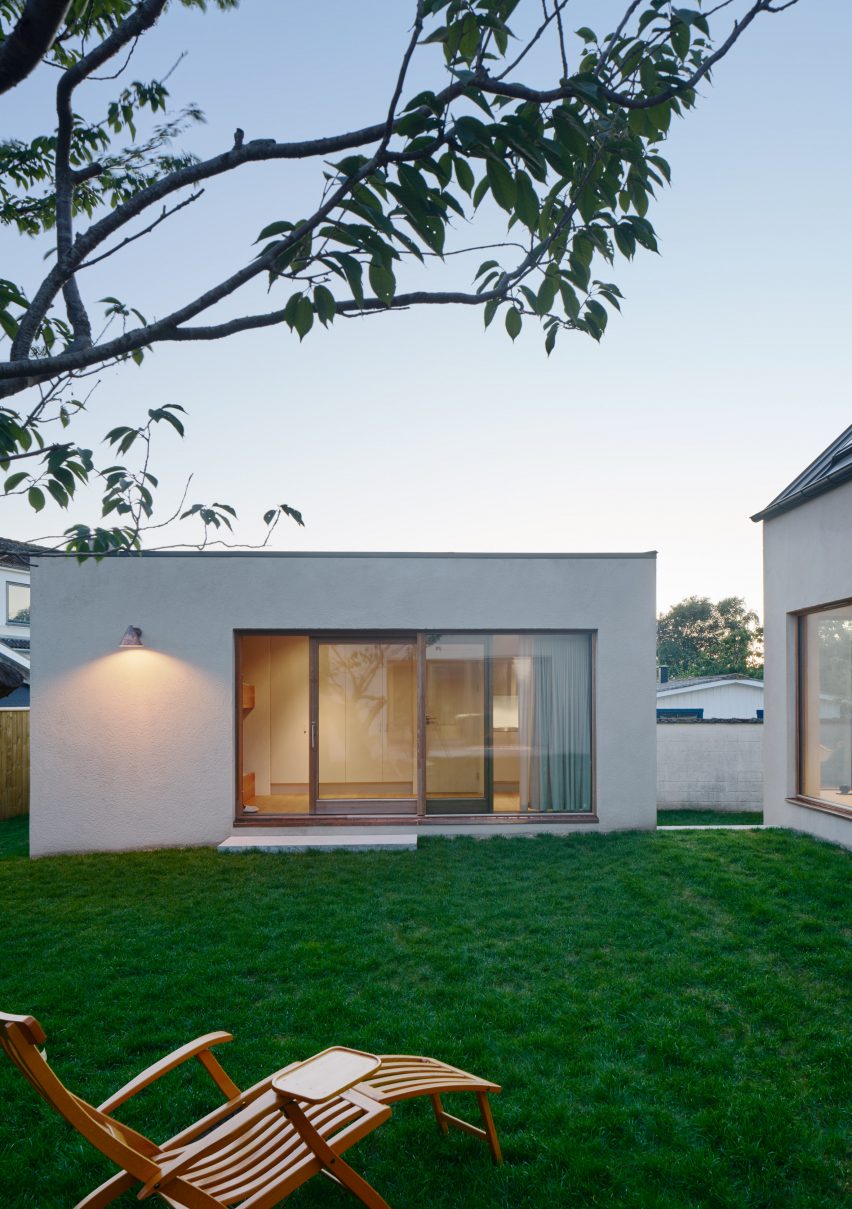 South of Sweden summerhouse by MAKA Arkitektur