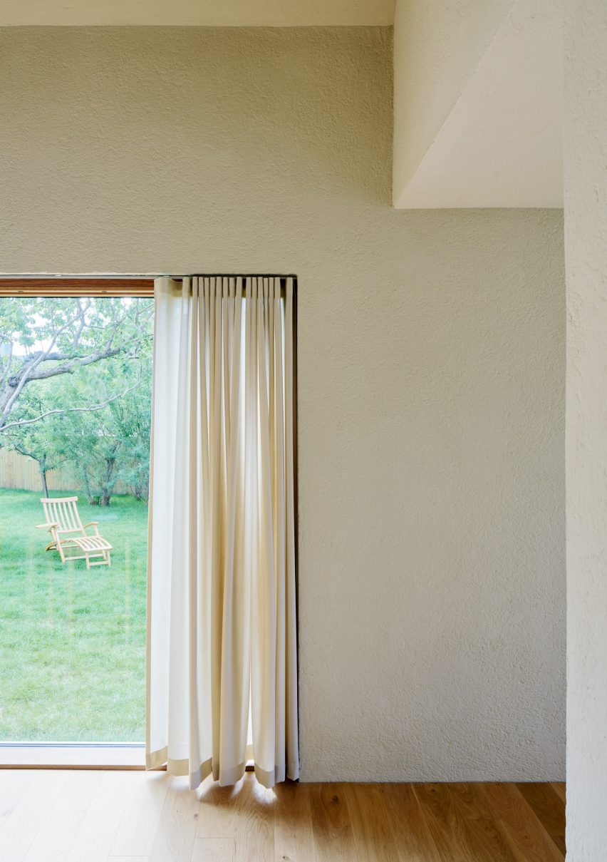 South of Sweden summerhouse by MAKA Arkitektur