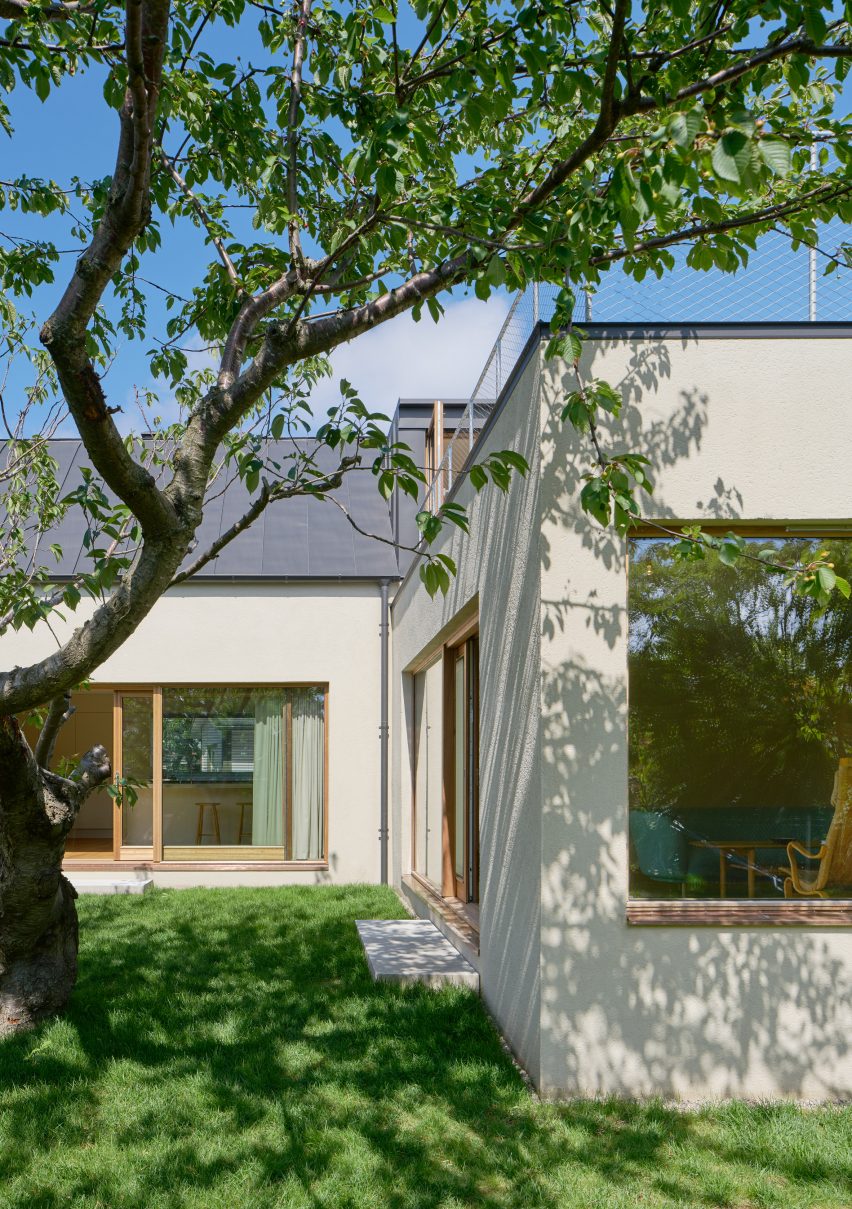 South of Sweden summerhouse by MAKA Arkitektur