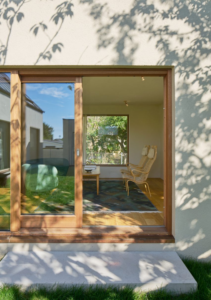 South of Sweden summerhouse by MAKA Arkitektur