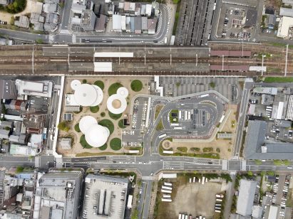 Tenri Station plaza CoFuFun by Nendo