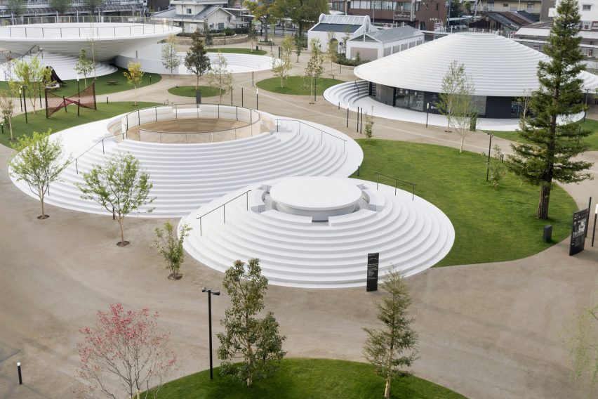 Tenri Station plaza CoFuFun by Nendo