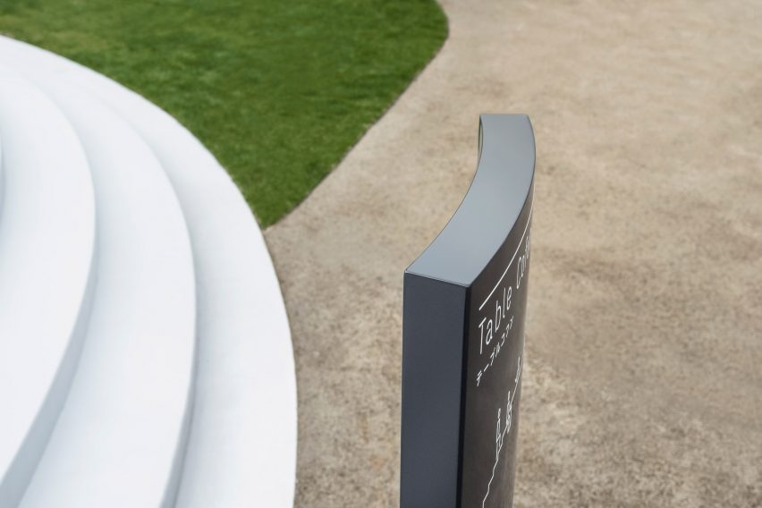 Tenri Station plaza CoFuFun by Nendo