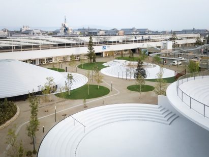 Tenri Station plaza CoFuFun by Nendo