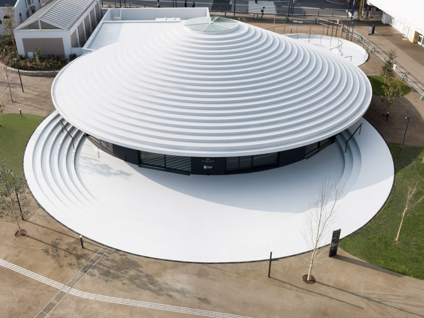 Tenri Station plaza CoFuFun by Nendo