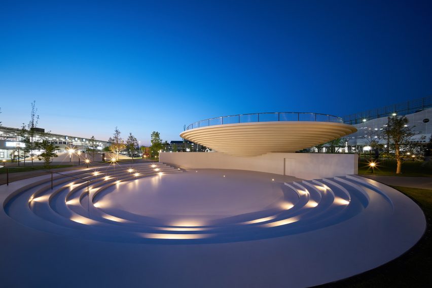 Tenri Station plaza CoFuFun by Nendo