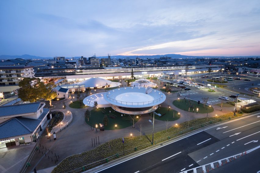 Tenri Station plaza CoFuFun by Nendo