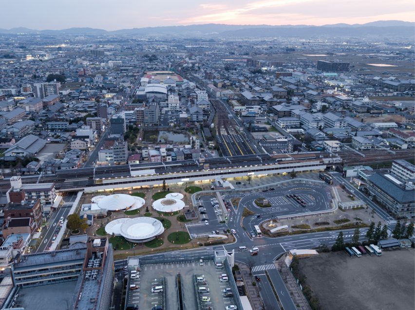 Tenri Station plaza CoFuFun by Nendo