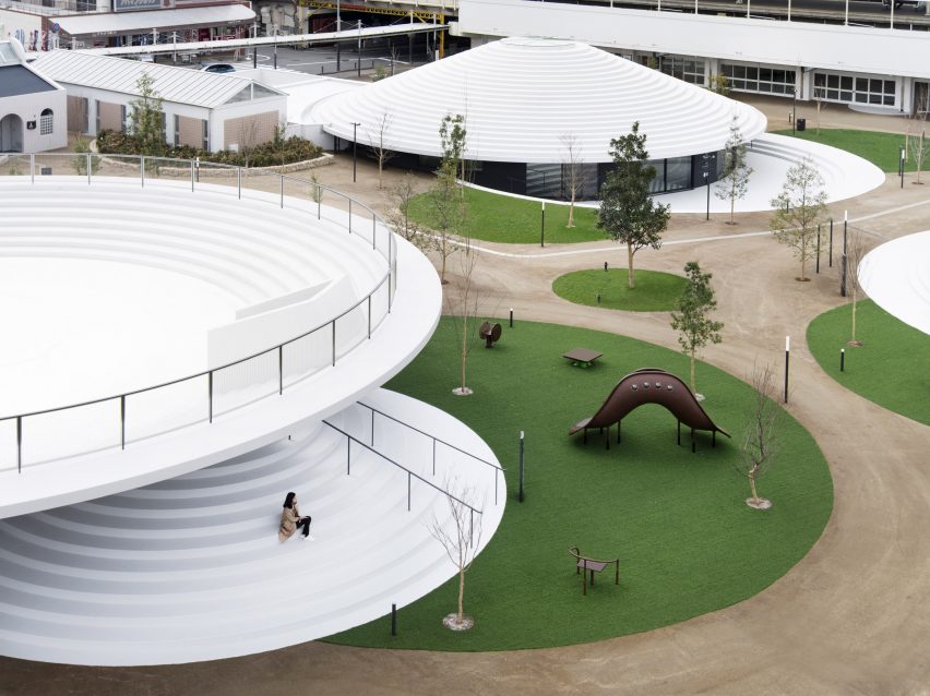 Tenri Station plaza CoFuFun by Nendo