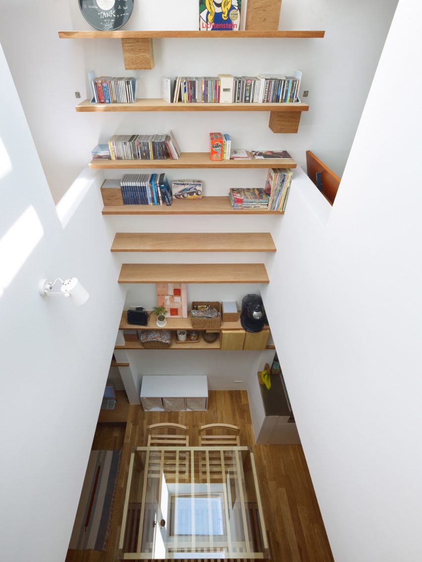 Tiny House in Kobe by FujiwaraMuro Architects