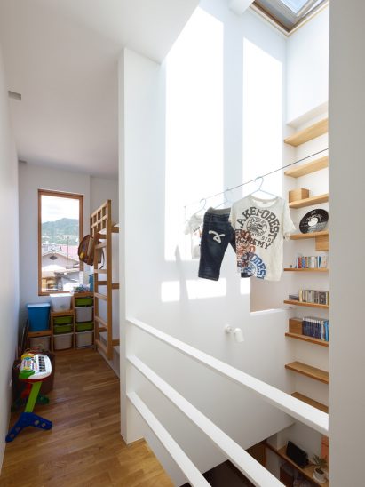 Tiny House in Kobe by FujiwaraMuro Architects