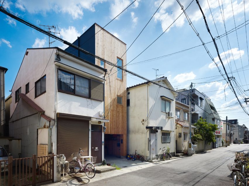 Tiny House in Kobe by FujiwaraMuro Architects