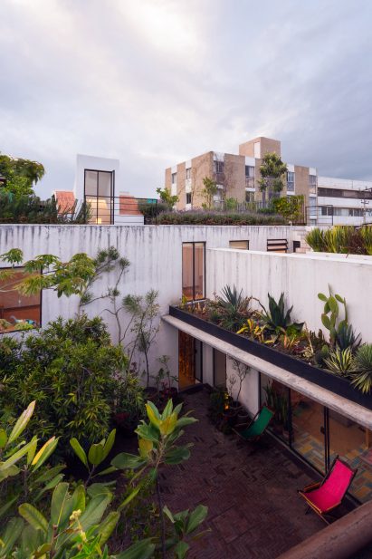 Veramendi House by Andres Stebelski