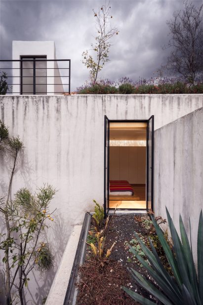 Veramendi House by Andres Stebelski