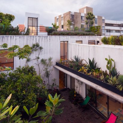 Andres Stebelski opens up artist’s Mexico City house to its courtyard during renovation