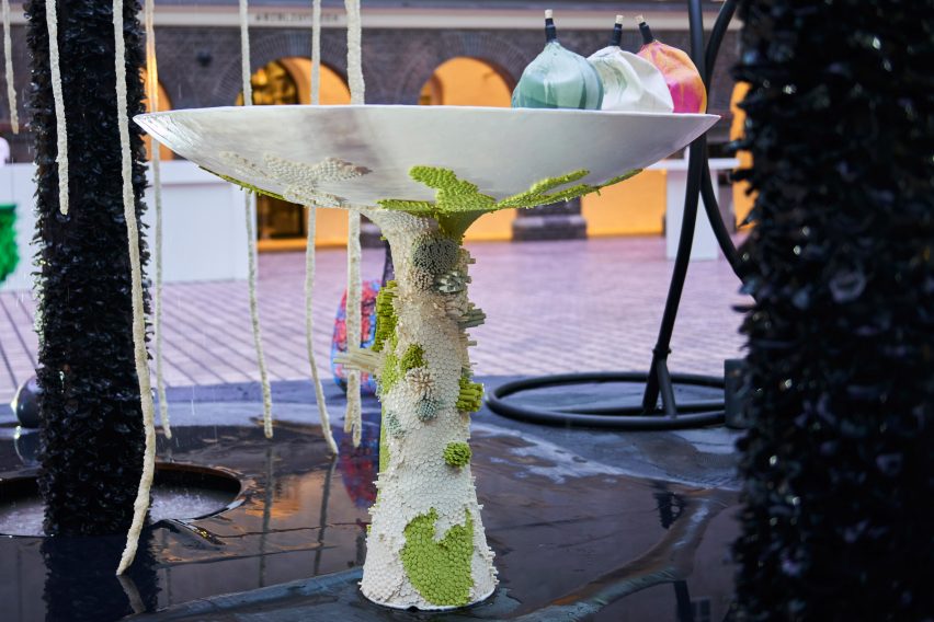 Water Bench Tropic City project by Jolan van der Wiel