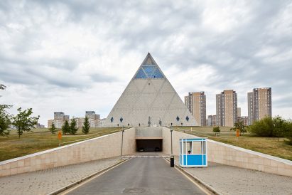 Paul Raftery photographs Astana post-Communism