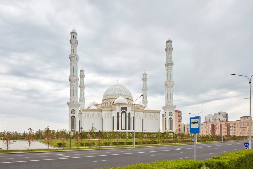 Paul Raftery photographs Astana post-Communism