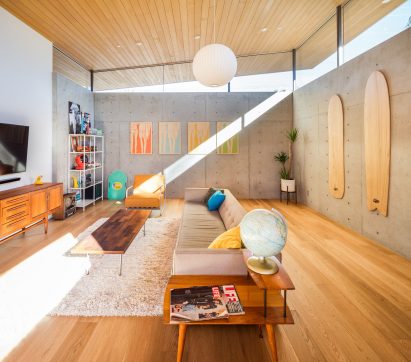 Avocado Acres House in California by Surfside Projects and Lloyd Russell